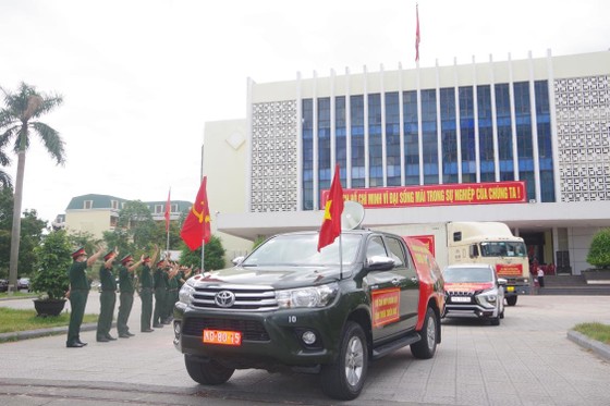 Thừa Thiên – Huế hỗ trợ TPHCM 24 tấn hàng hóa và nhu yếu phẩm ảnh 1
