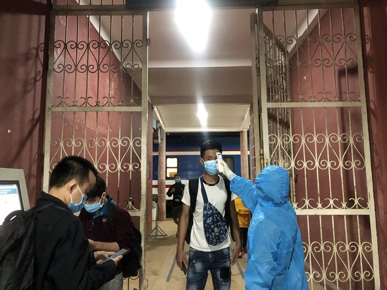 Người tiêm đủ liều vaccine phòng Covid-19 về Thừa Thiên – Huế không phải cách ly tập trung ảnh 1
