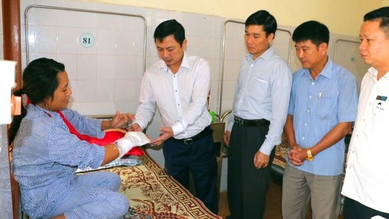 Khởi tố đối tượng chém Phó trạm y tế xã trọng thương ảnh 1