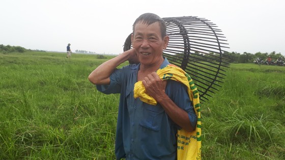 Hàng ngàn người dân nô nức tham gia lễ hội đánh cá "độc nhất" ở Hà Tĩnh ảnh 5