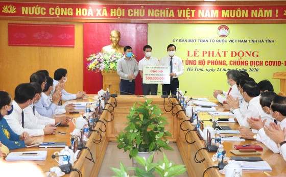 Hà Tĩnh: Hơn 34 tỷ đồng ủng hộ công tác phòng chống dịch Covid-19 ảnh 1