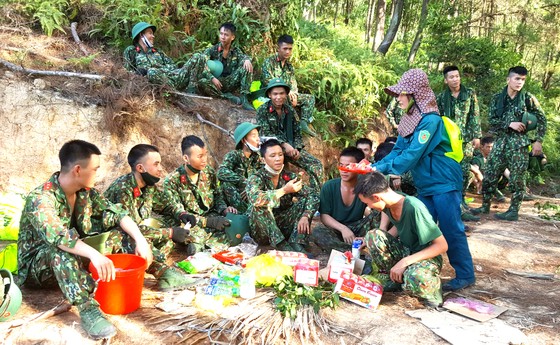 Cơ bản khống chế được đám cháy rừng ở Hà Tĩnh ảnh 6