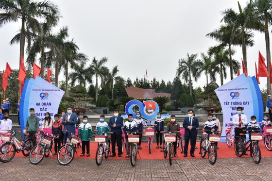 Ra quân Tháng thanh niên và Tết trồng cây “Đời đời nhớ ơn Bác Hồ” ảnh 10
