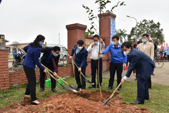 Ra quân Tháng thanh niên và Tết trồng cây “Đời đời nhớ ơn Bác Hồ” ảnh 6
