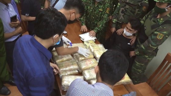 Hà Tĩnh: Bắt giữ đối tượng vận chuyển ma túy số lượng lớn ảnh 7