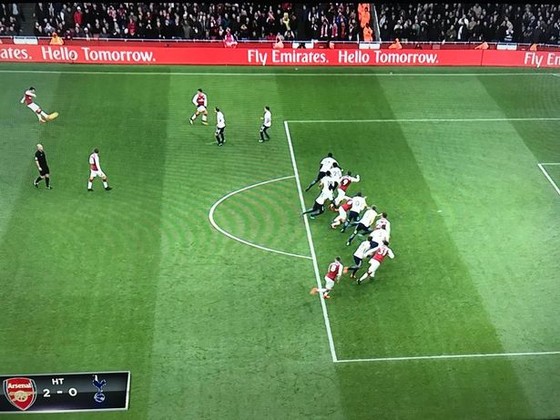 Arsenal - Tottenham 2-0: Khi trọng tài là nhân vật chính ảnh 1