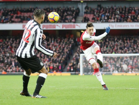 Đè bẹp Tottenham, Man.City tiếp bước độc hành ảnh 1