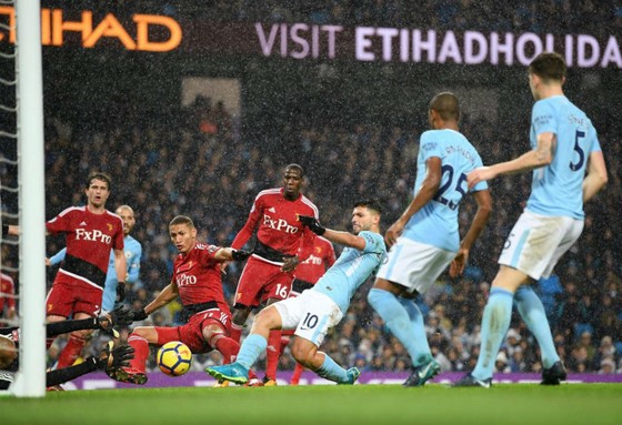 Man.City - Watford 3-1: “Điều kỳ diệu” mang tên De Bruyne ảnh 1