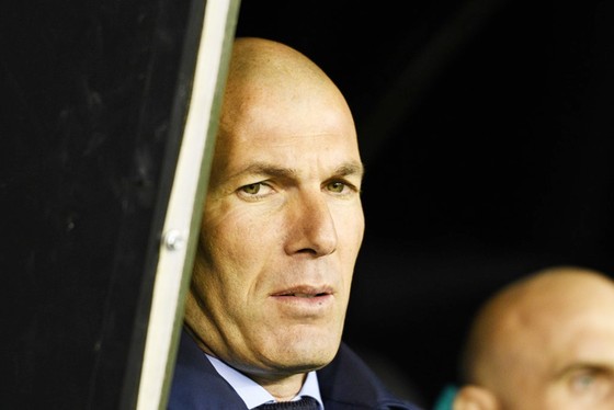 Bale sáng chói, Real vẫn “đầu hàng” Barca ảnh 1