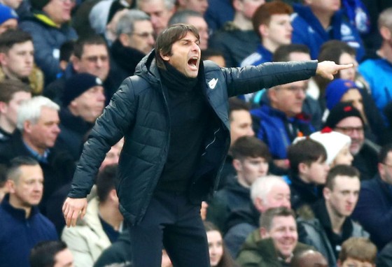 Chelsea sức cùng, lực kiệt ảnh 1