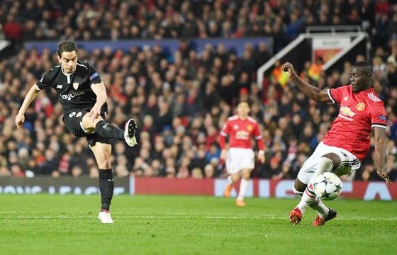 Man.United - Sevilla 1-2: Tự kết liễu mình ở Old Trafford ảnh 1