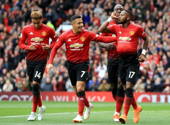 Pogba lại “gây bão” ở Old Trafford ảnh 1
