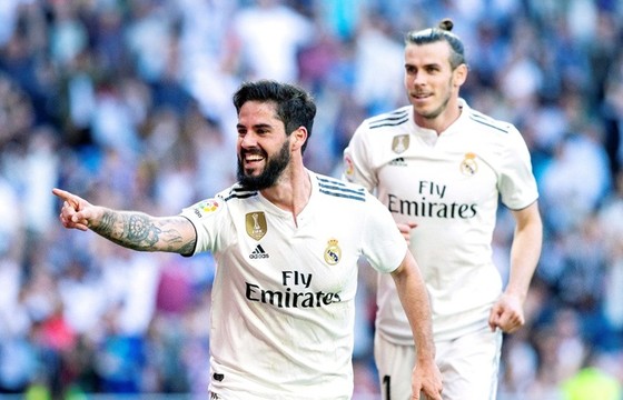 Tin vào “công thần”, Zidane ra mắt bằng chiến thắng ảnh 1