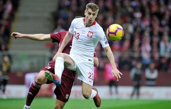 Vòng loại EURO 2020: “Bò tót” húc tung chướng ngại, “Đại bàng trắng” bay cao ảnh 1