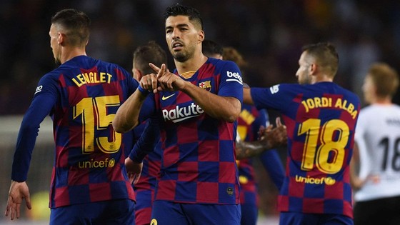 Hazard ra mắt, Suarez tỏa sáng ngày trở lại ảnh 1