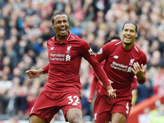 Man.United trói chân “thần đồng”, Liverpool gia hạn trung vệ trụ cột ảnh 1