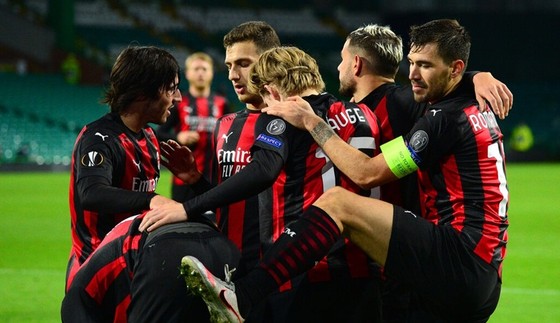 Europa League: Tottenham thua sốc, Arsenal và Leicester tiếp tục thắng, AC Milan tiếp tục bất bại ảnh 1