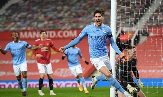 Thua đối thủ tốt hơn, Man.United mất mục tiêu đầu tiên ảnh 1