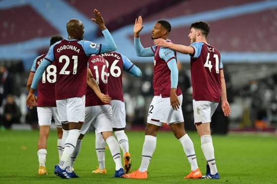West Ham thay Chelsea chiếm lĩnh vị trí thứ 4 ảnh 1