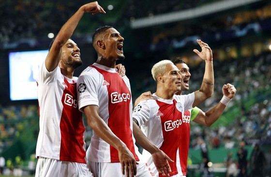 Haaland tiếp tục ghi dấu ấn, Haller ghi 4 bàn cho Ajax ảnh 1