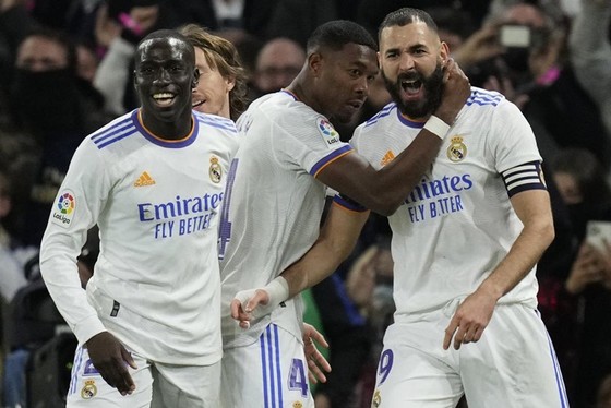 Karim Benzema đang giúp Real tiến đi đầy mạnh mẽ.