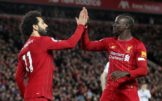 Thiếu Mohamed Salah và Sadio Mane sẽ là bất lợi lớn với Liverpool. Ảnh: Getty Images