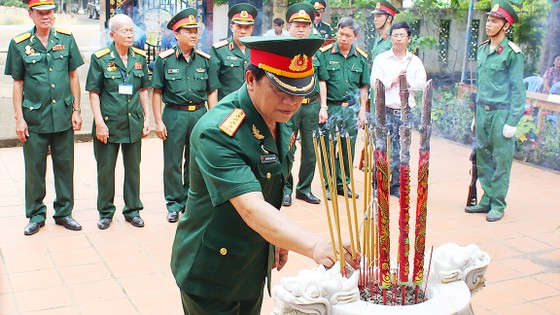 20 năm trọn tình cùng đồng đội ảnh 1