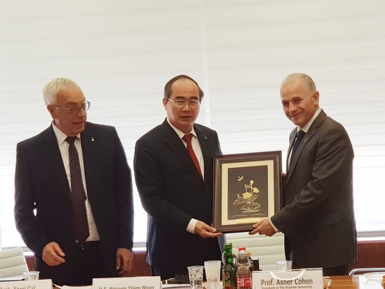 Bí thư Thành ủy TPHCM Nguyễn Thiện Nhân hội kiến Tổng thống Israel Reuven Rivlin ảnh 3