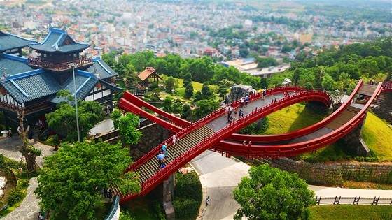 Điểm danh những điểm đến chất lừ dịp Tết Nguyên đán 2020 tại Miền Bắc ảnh 4