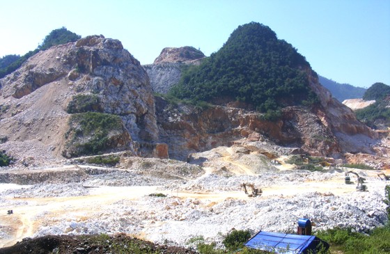 “Sẹo” trong lòng núi ảnh 1