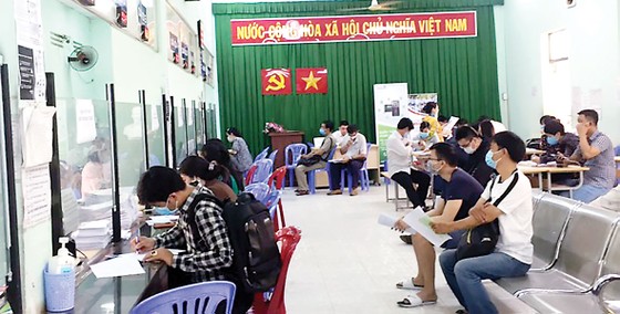 Trung tâm Dịch vụ việc làm TPHCM: Nhận hồ sơ và giải quyết chế độ trợ cấp thất nghiệp cho người lao động ảnh 1