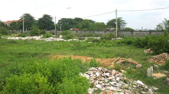 Nhìn lại để tiếp tục hoàn thiện pháp luật về đất đai: Phơi sương... hàng trăm dự án ảnh 1