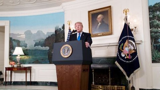 Tổng thống Trump "khai tử" Obamacare ảnh 1