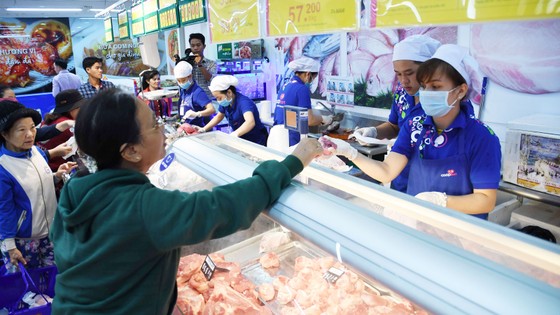 Co.opmart Tân Châu hút khách nhờ khuyến mãi lớn ảnh 1