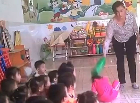 Vụ bạo hành trẻ tại Lớp mẫu giáo Mầm Xanh: Hai bảo mẫu ra trình diện ảnh 3