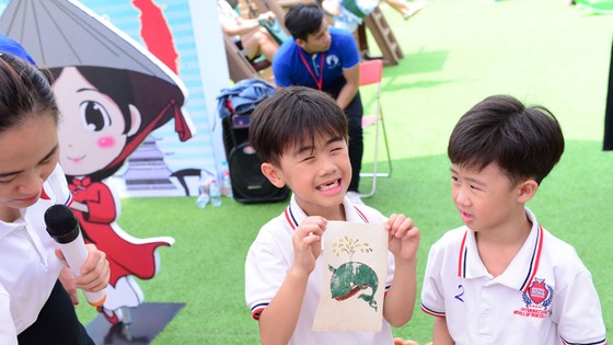 Trải nghiệm văn hóa thế giới trong sân trường ảnh 3