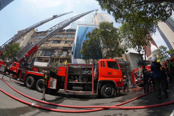 Vụ cháy tại Hàng Dương Quán, quận 1 là do hàn xì ảnh 15