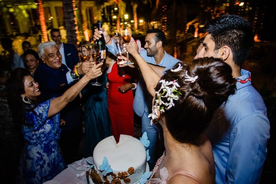 Cận cảnh đám cưới xa xỉ của tỷ phú Ấn Độ tại khách sạn 5 sao JW Marriott Phu Quoc Emerald Bay ảnh 8
