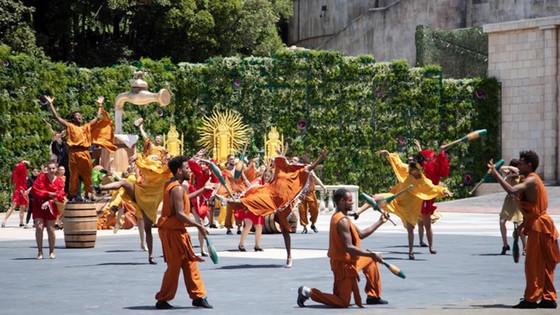 Bật mí khoảnh khắc ấn tượng trước show nghệ thuật quy mô ảnh 9