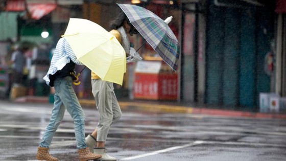 Bão Lekima đổ vào Đông Nam Trung Quốc, hàng trăm nghìn người phải sơ tán ảnh 4
