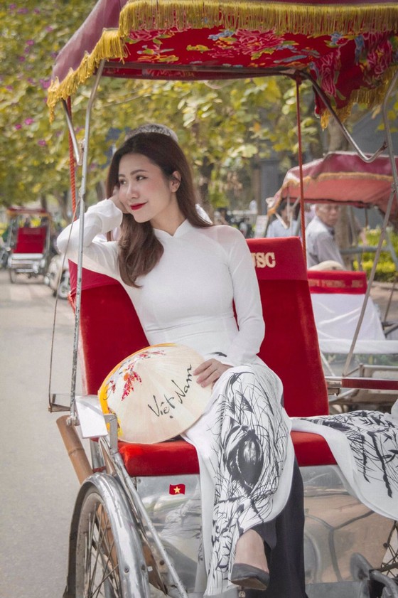 Bộ ảnh của hai thí sinh Hoa hậu Việt Nam là tiếp viên hàng không ảnh 5