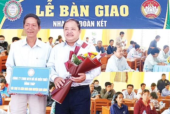 Công ty TNHH MTV Xổ số kiến thiết Đồng Tháp trao nhà Đại đoàn kết tại xã Ba Sao huyện Cao Lãnh ảnh 2