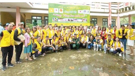 Nghĩa đồng bào ảnh 2
