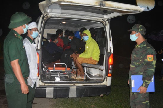 “Lá chắn” ngăn Covid-19 nơi biên cương ảnh 2
