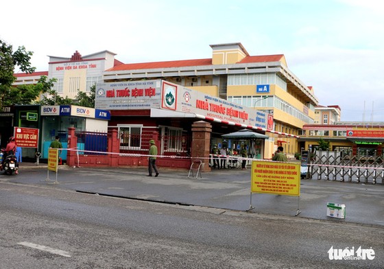 Một nhà máy và gần 6.000 dân bị phong tỏa vì ca nhiễm Covid-19 ảnh 1
