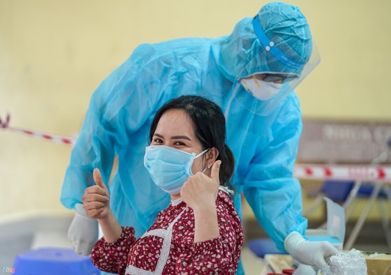 'Tất cả kịch bản tăng trưởng sẽ thất bại nếu không nhập được vaccine' ảnh 2