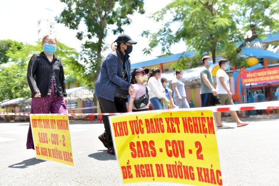 Hôm nay hoặc ngày mai, TPHCM sẽ có quy định thời gian người dân được ra đường ảnh 1