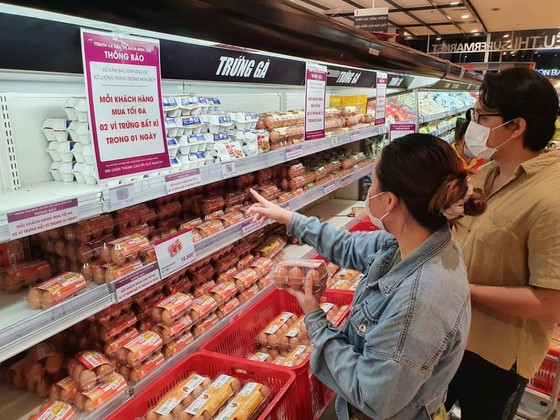 Mì gói tại TPHCM khan hiếm vì thiếu... hành ảnh 1