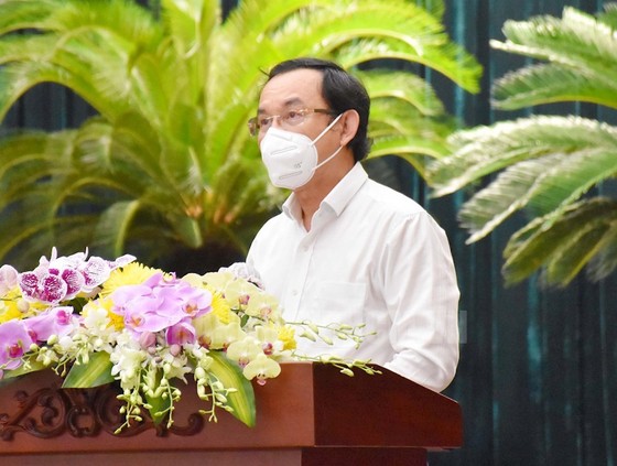 TPHCM thống nhất mở cửa nền kinh tế theo 3 giai đoạn, bắt đầu từ 1-10 ảnh 1