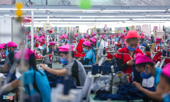 Bí thư Nguyễn Văn Nên: TPHCM tính tới chính sách để công nhân các tỉnh yên tâm quay trở lại làm việc ảnh 1